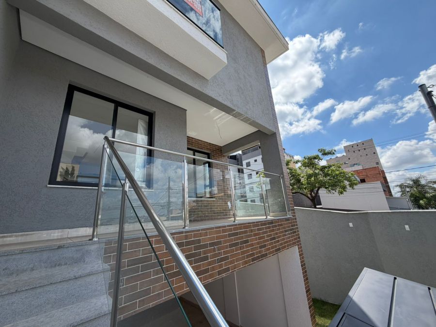 Casa Alto Padr�o - Venda - Cabral - Contagem - MG